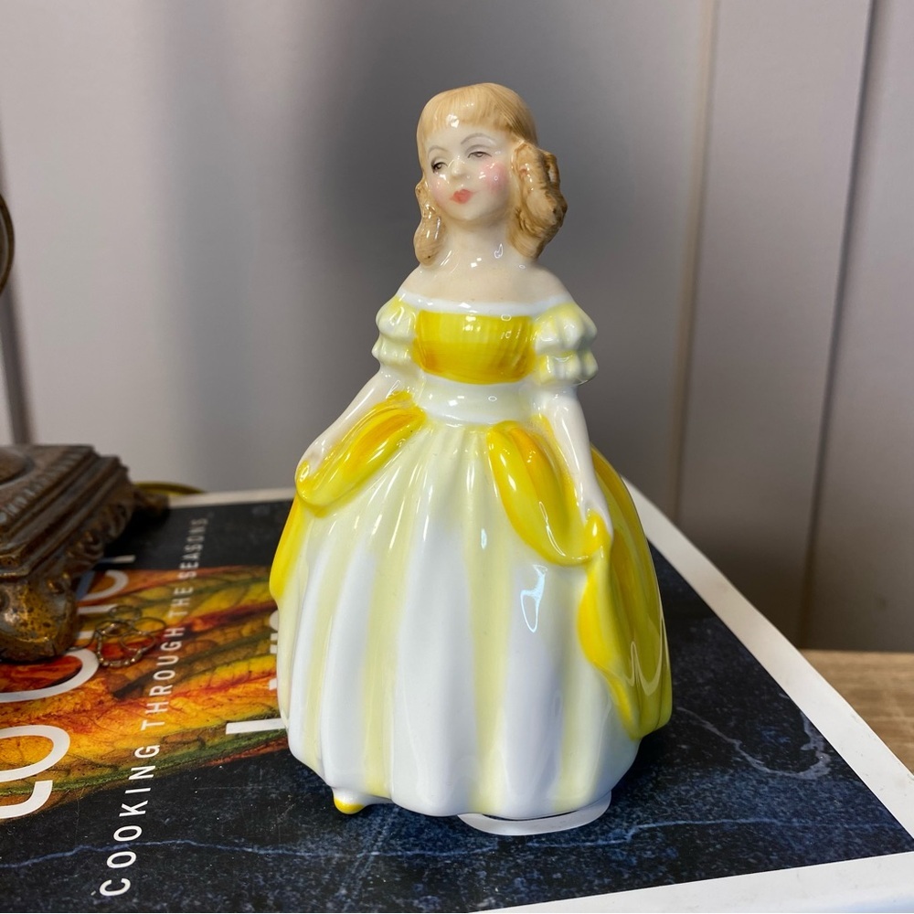 Vintage Royal Doulton Penny Figurine HN 2424, Signed Peggy Davies, 1967